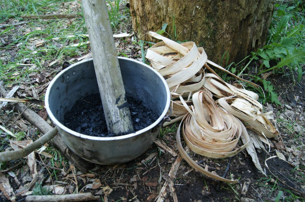 Knust kul og pilebark bearbejdning vaerude.dk